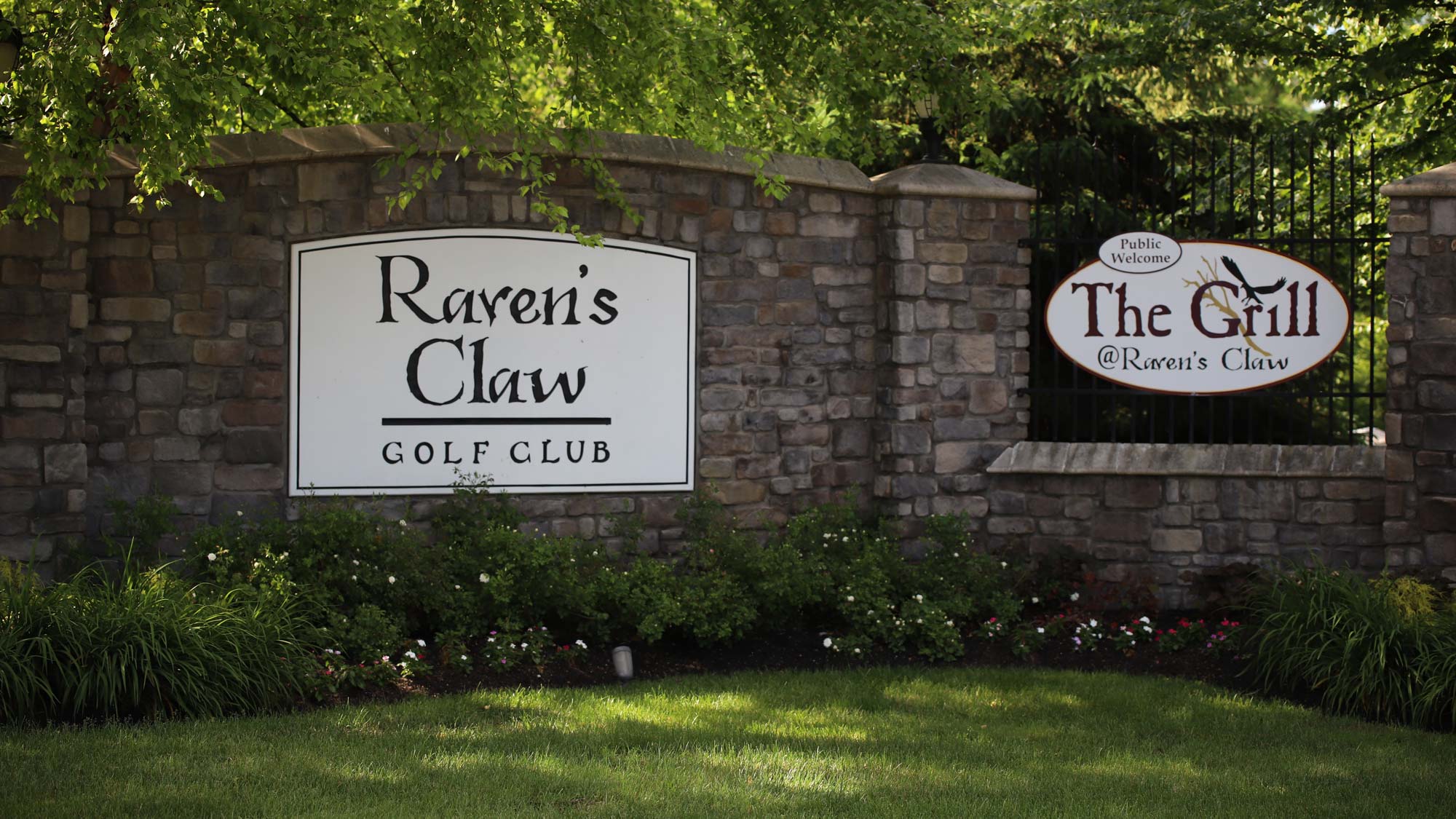Ravens Claw Golf Club 1